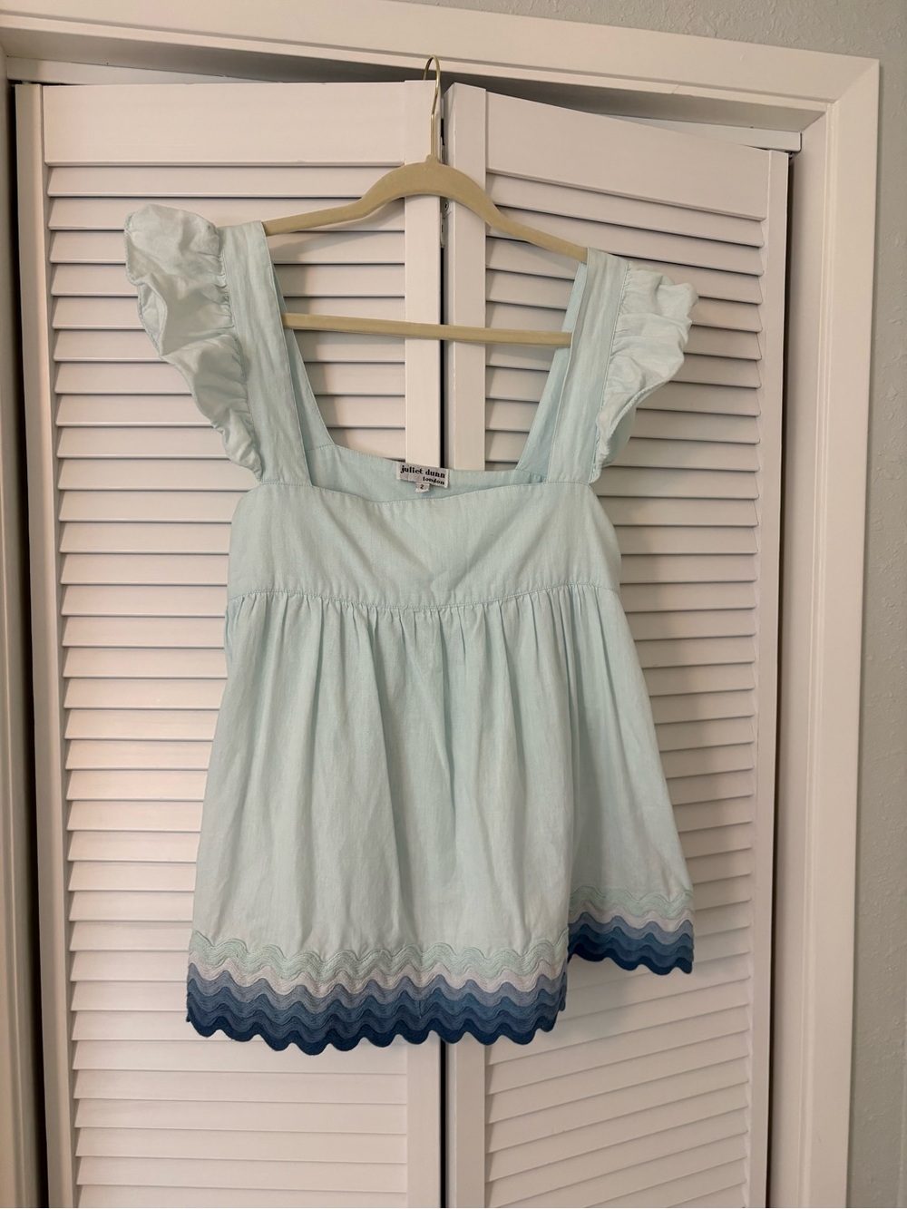Juliet Dunn Flutter Sleeve Top